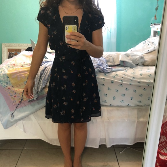 Reformation dress - Picture 4 of 5